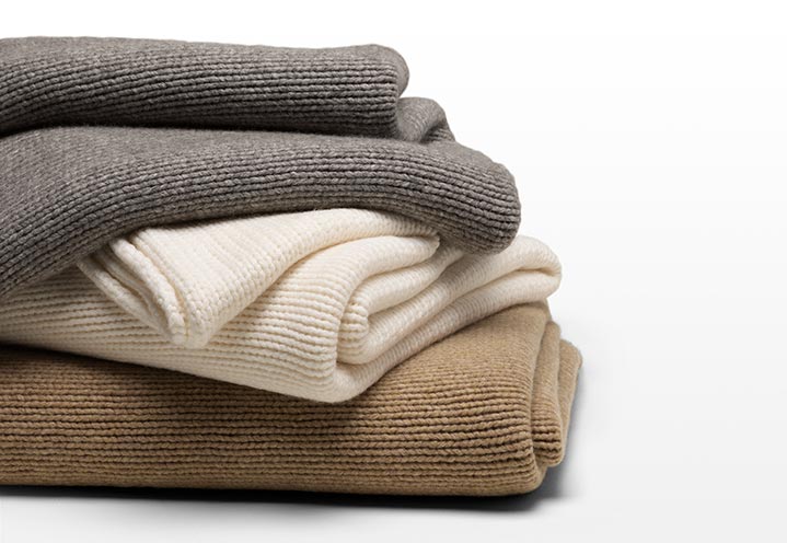 Throws & Blankets